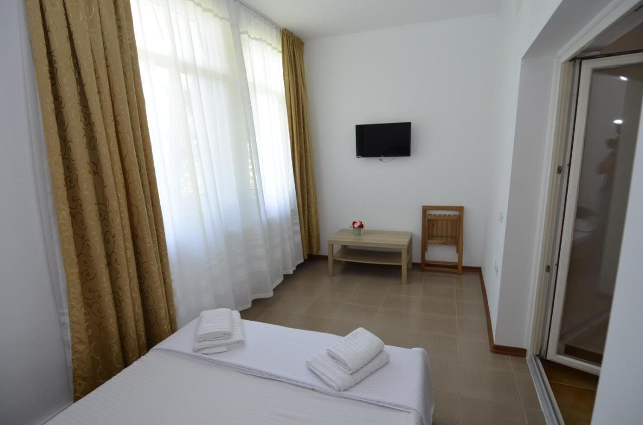 Vila Calypso Apartment Costinesti Exterior photo